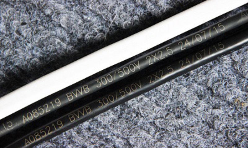 1565677663823038469.jpg High speed laser marking machine for cables.jpg